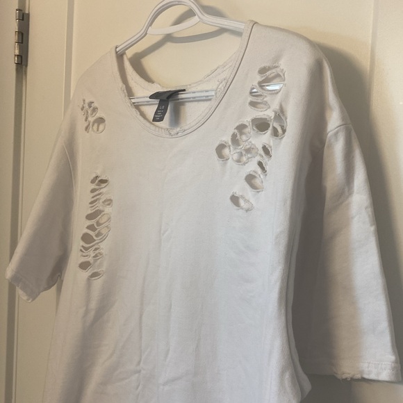 White ripped men’s tee - Picture 4 of 5